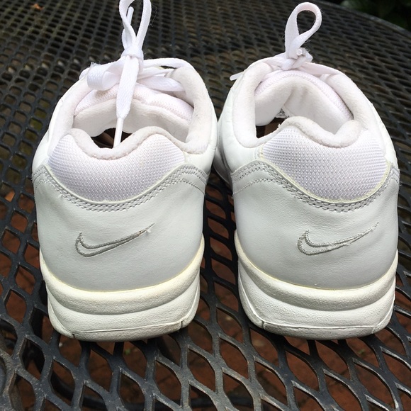 Nike white sneakers 7.5 - Picture 3 of 5